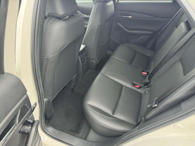 Photo of 2025 Snowflake White Pearl Mica Mazda CX-30