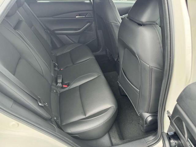 Photo of 2025 Snowflake White Pearl Mica Mazda CX-30