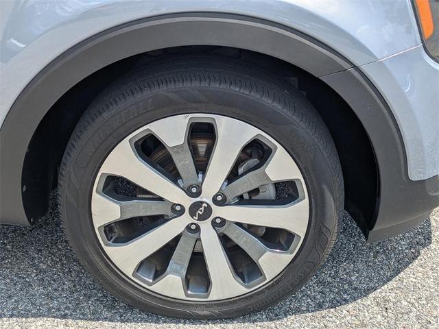 Photo of 2022 Everlasting Silver Kia Telluride