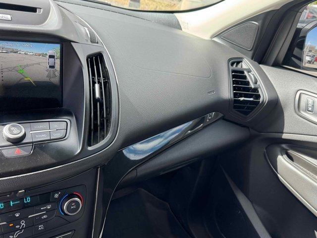 Photo of 2017 White Platinum Ford Escape