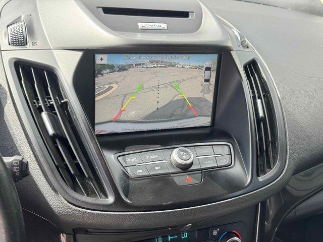 Photo of 2017 White Platinum Ford Escape