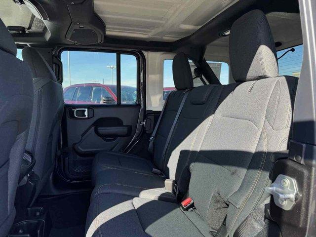 Photo of 2025 Granite Crystal Clearcoat Metallic Jeep Wrangler