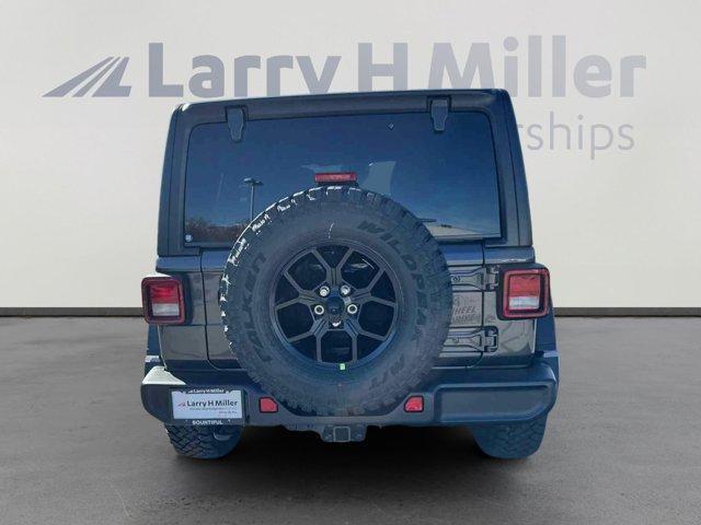 Photo of 2025 Granite Crystal Clearcoat Metallic Jeep Wrangler