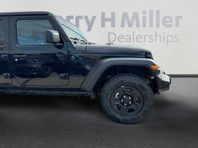 Photo of 2025 Black Clearcoat Jeep Wrangler