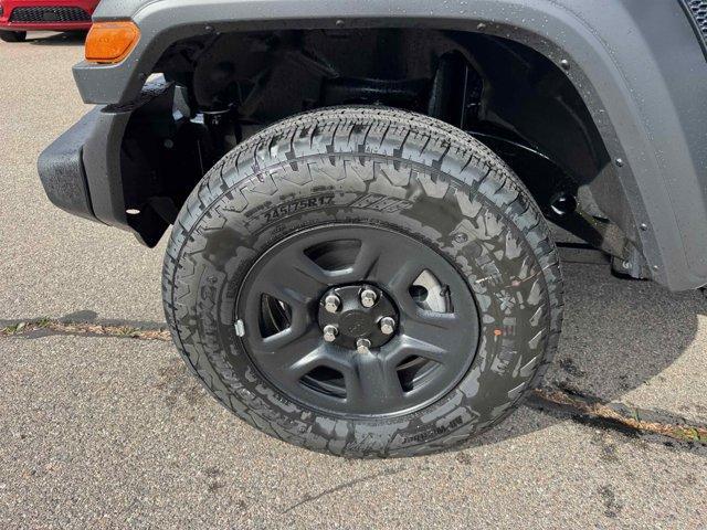Photo of 2025 Black Clearcoat Jeep Wrangler