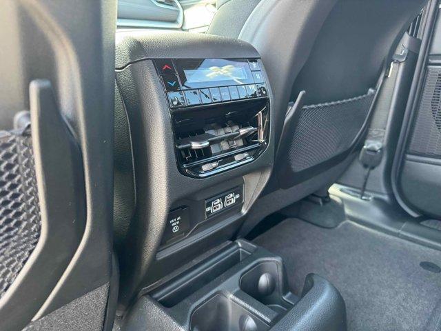 Photo of 2025 Bright White Clearcoat Jeep Grand Cherokee L