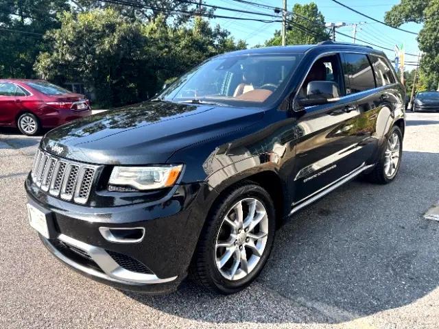 Photo of 2016 Brilliant Black Crystal Pearlcoat Jeep Grand Cherokee