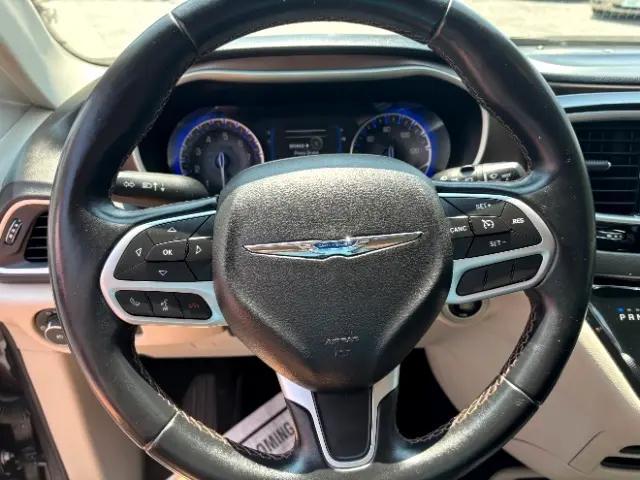 Photo of 2017 Granite Crystal Metallic Clearcoat Chrysler Pacifica