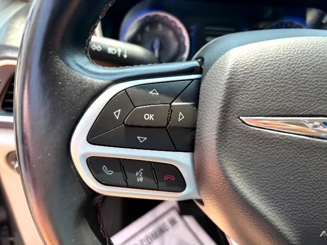 Photo of 2017 Granite Crystal Metallic Clearcoat Chrysler Pacifica