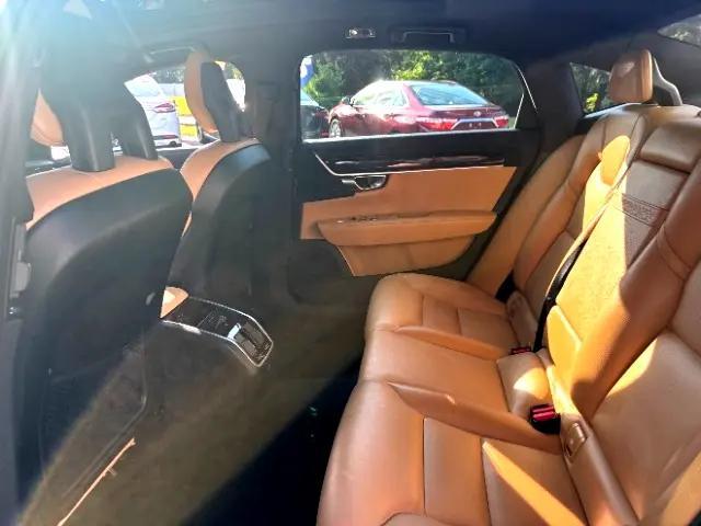 Photo of 2018 Crystal White Pearl Metallic Volvo S90