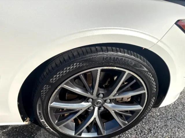 Photo of 2018 Crystal White Pearl Metallic Volvo S90