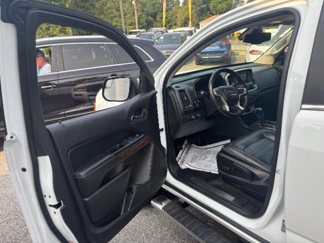 Photo of 2017 Summit White GMC Canyon