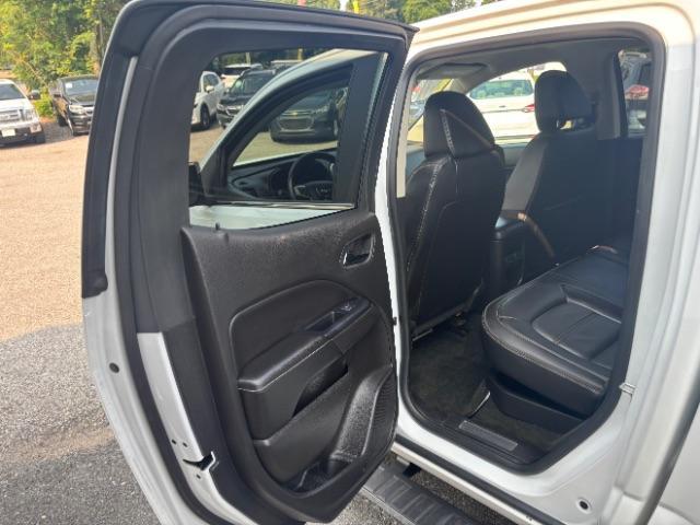 Photo of 2017 Summit White GMC Canyon