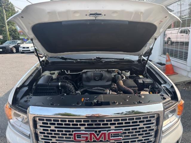 Photo of 2017 Summit White GMC Canyon