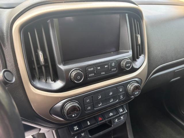 Photo of 2017 Summit White GMC Canyon