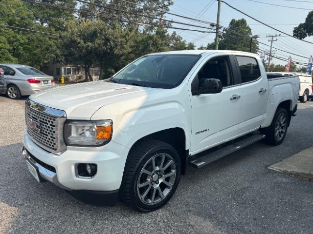 Photo of 2017 Summit White GMC Canyon