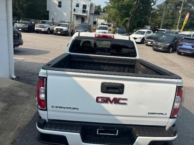 Photo of 2017 Summit White GMC Canyon