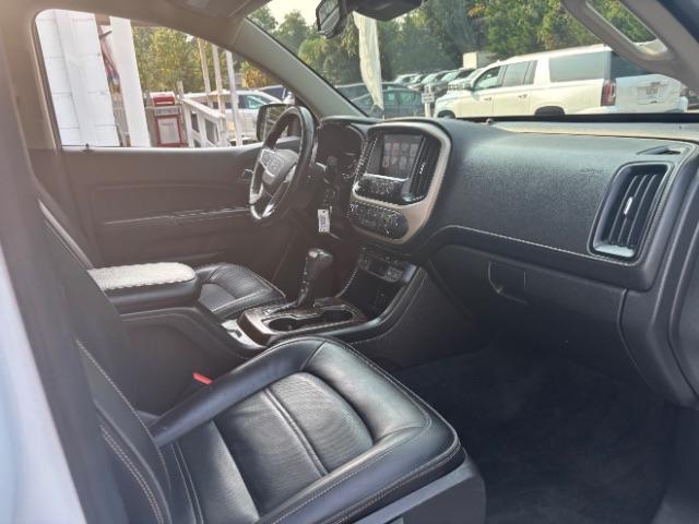 Photo of 2017 Summit White GMC Canyon