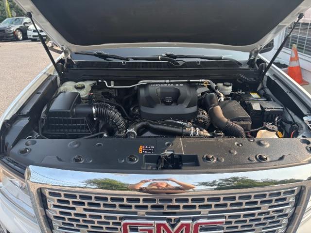 Photo of 2017 Summit White GMC Canyon