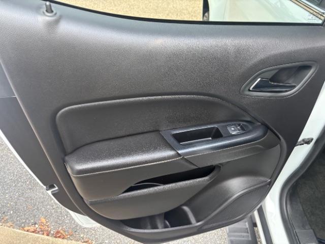 Photo of 2017 Summit White GMC Canyon