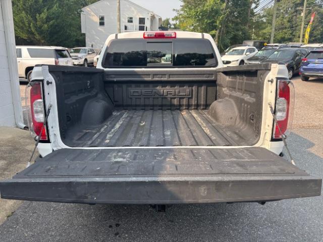Photo of 2017 Summit White GMC Canyon