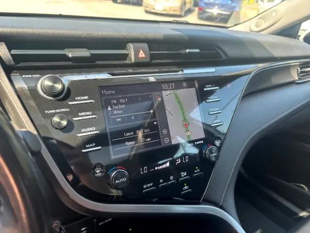 Photo of 2019 Wind Chill Pearl/Midnight Black Metallic Toyota Camry