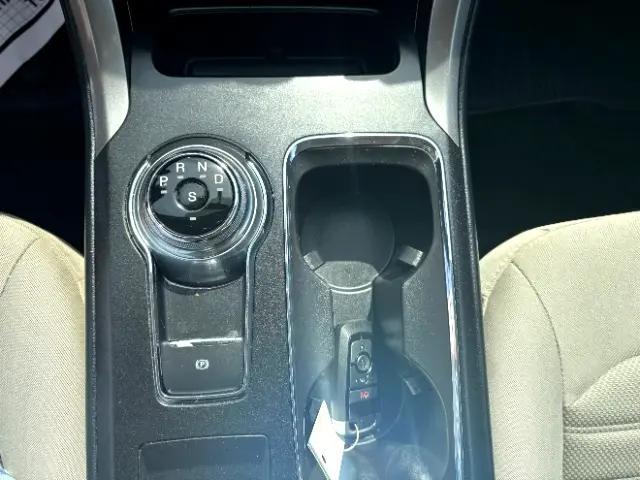 Photo of 2018 Oxford White Ford Fusion