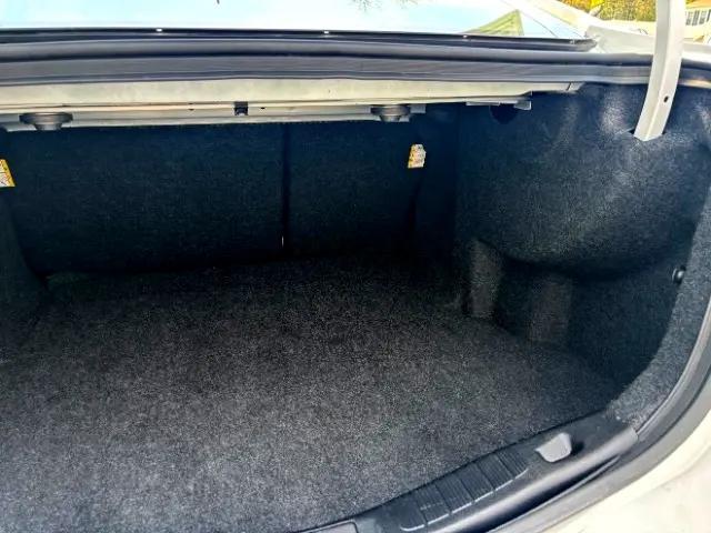 Photo of 2018 Oxford White Ford Fusion