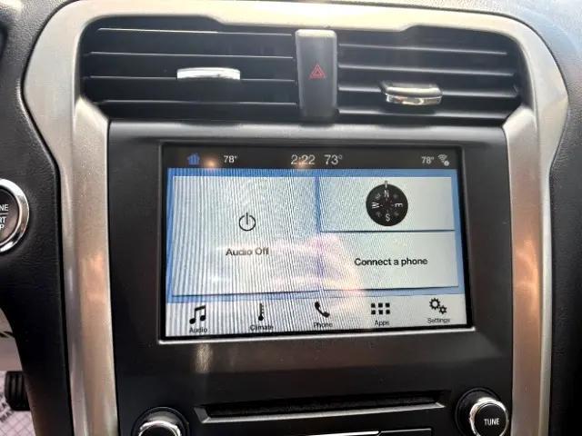 Photo of 2018 Oxford White Ford Fusion