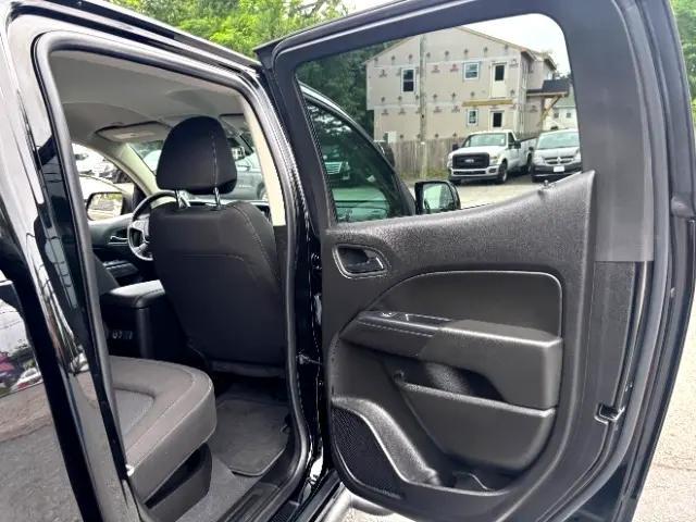 Photo of 2019 Black Chevrolet Colorado
