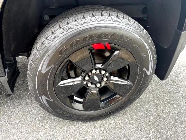 Photo of 2019 Black Chevrolet Colorado