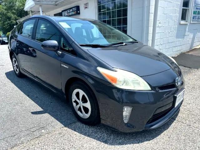 Photo of 2015 Winter Gray Metallic Toyota Prius