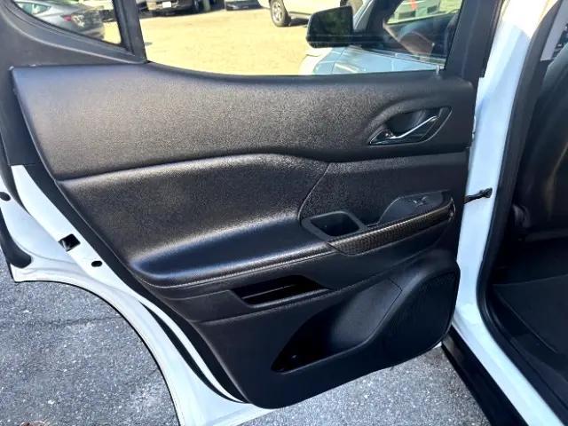 Photo of 2019 White Frost Tricoat GMC Acadia