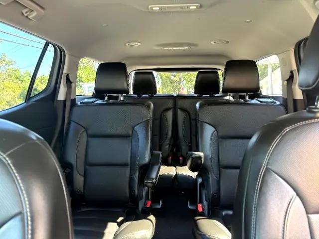 Photo of 2019 White Frost Tricoat GMC Acadia