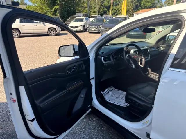 Photo of 2019 White Frost Tricoat GMC Acadia