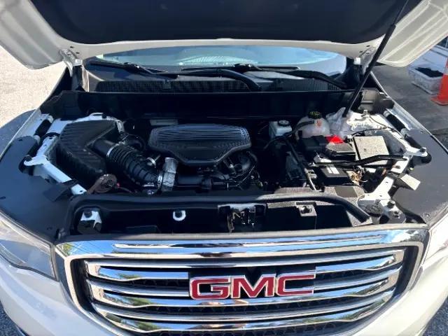 Photo of 2019 White Frost Tricoat GMC Acadia