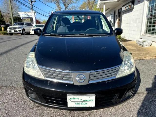 Photo of 2008 Super Black Metallic Nissan Versa