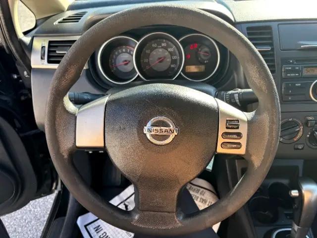 Photo of 2008 Super Black Metallic Nissan Versa