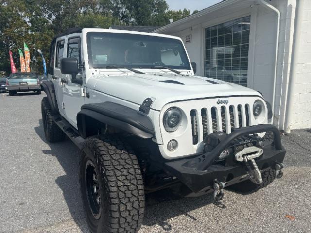 Photo of 2014 Bright White Clearcoat Jeep Wrangler Unlimited