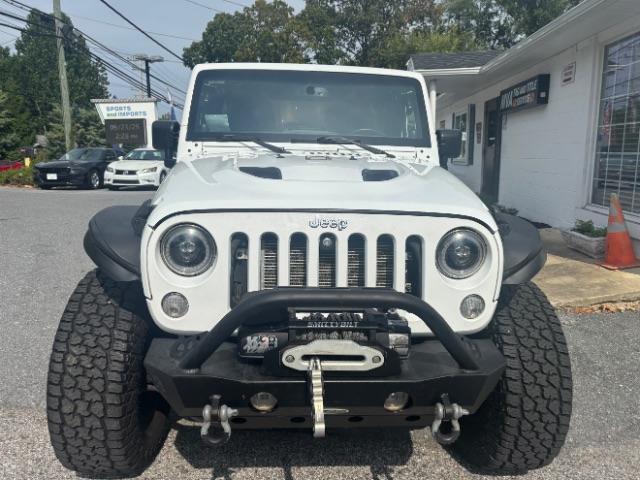 Photo of 2014 Bright White Clearcoat Jeep Wrangler Unlimited