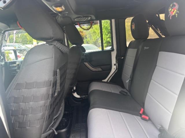 Photo of 2014 Bright White Clearcoat Jeep Wrangler Unlimited
