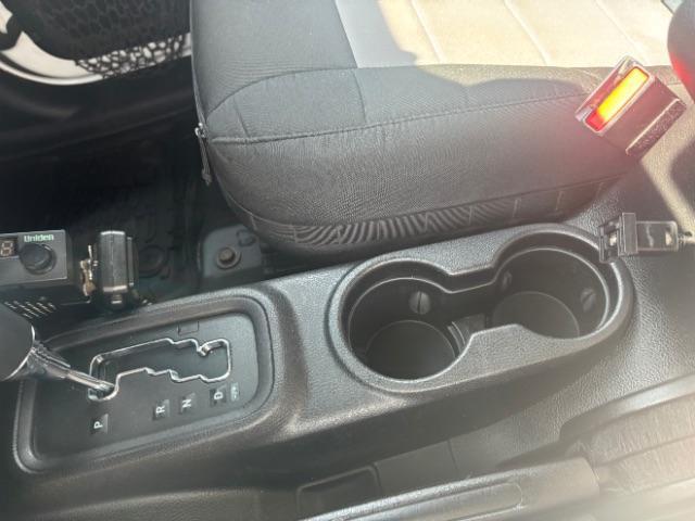 Photo of 2014 Bright White Clearcoat Jeep Wrangler Unlimited
