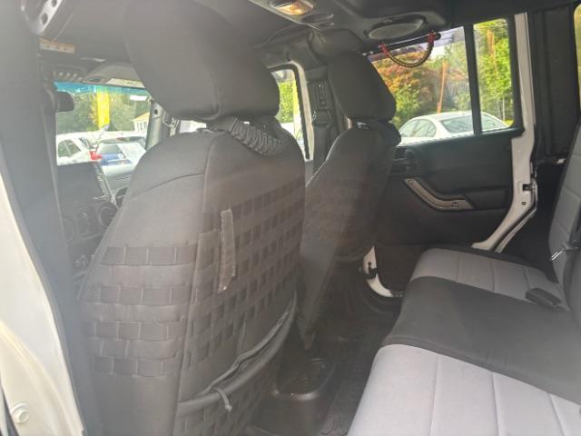 Photo of 2014 Bright White Clearcoat Jeep Wrangler Unlimited