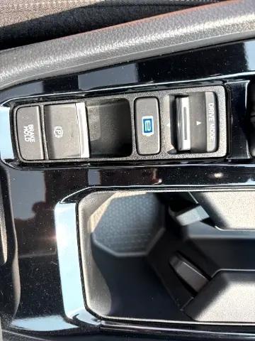 Photo of 2024 Platinum White Pearl Honda Accord Hybrid