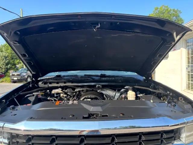 Photo of 2017 Black Chevrolet Silverado 1500