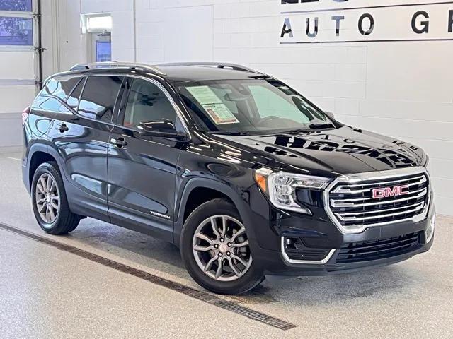 Photo of 2024 Ebony Twilight Metallic GMC Terrain
