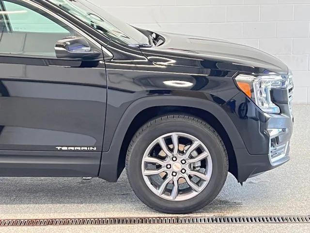 Photo of 2024 Ebony Twilight Metallic GMC Terrain