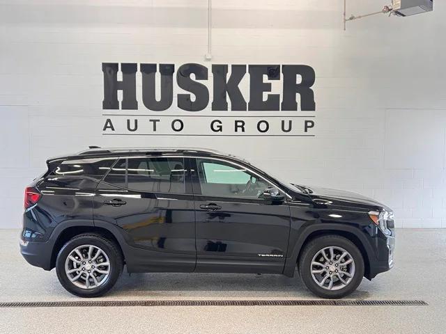 Photo of 2024 Ebony Twilight Metallic GMC Terrain
