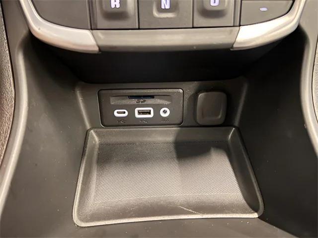 Photo of 2024 Summit White GMC Terrain