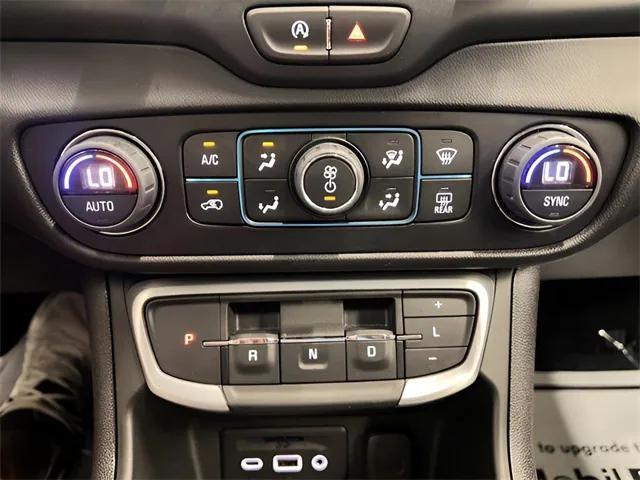Photo of 2024 Summit White GMC Terrain